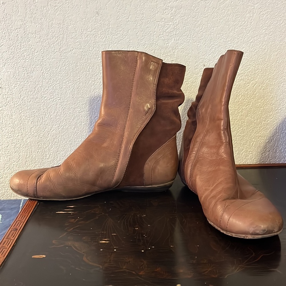Patagonia Womens Leather and Suede Size 7 Boot - Picture 3 of 9